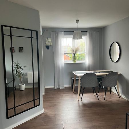 Warrington Apartment Great Sankey Eksteriør bilde