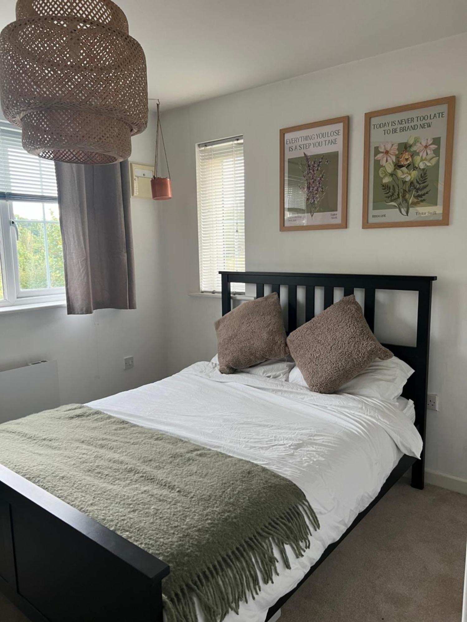 Warrington Apartment Great Sankey Eksteriør bilde